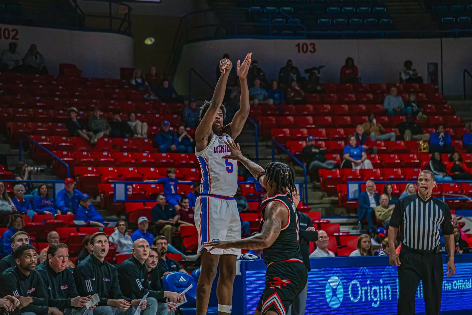 Bulldogs hang on to defeat Gamecocks 77-71 Wednesday night in the TAC