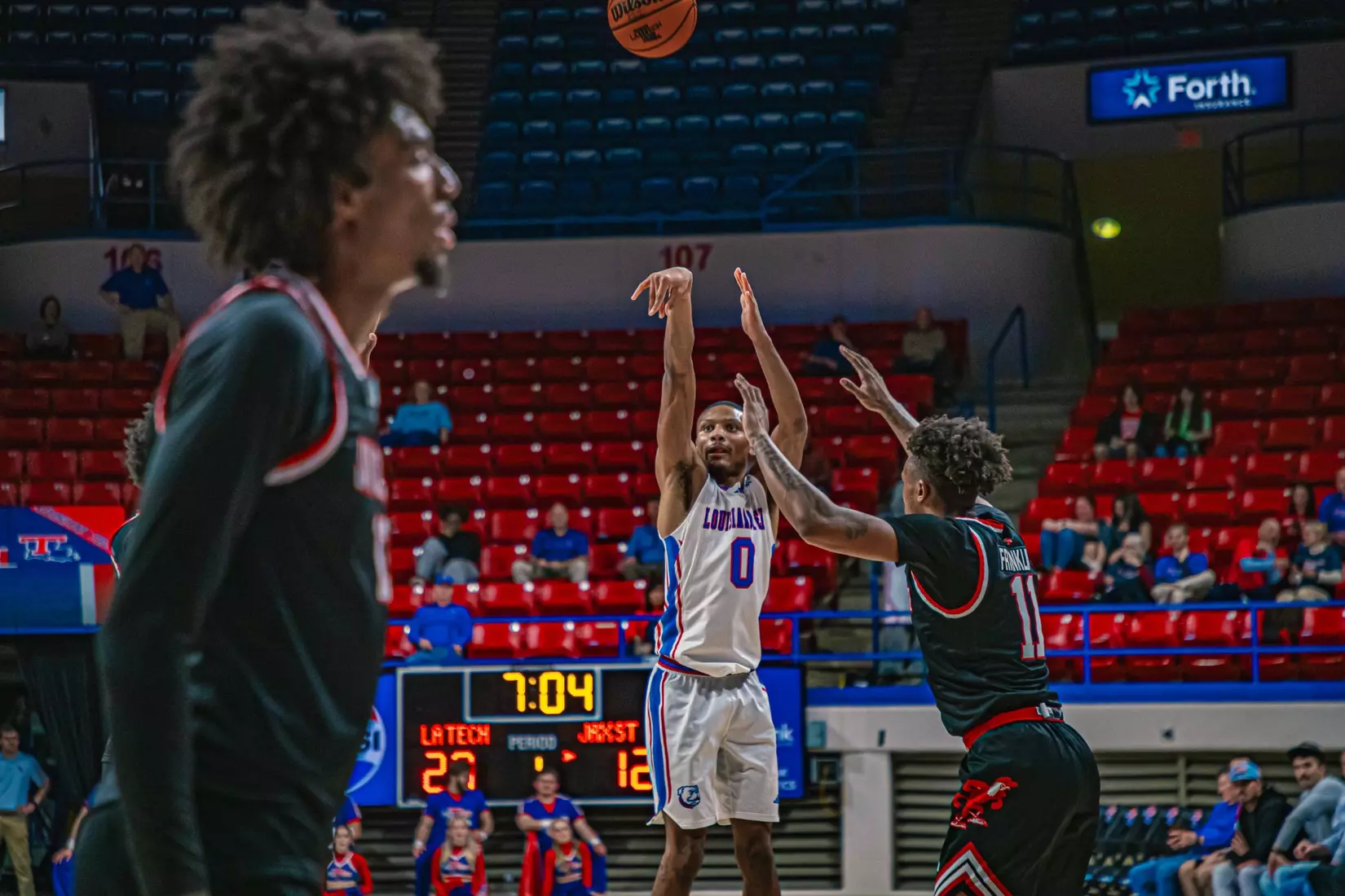 Bulldogs hang on to defeat Gamecocks 77-71 Wednesday night in the TAC