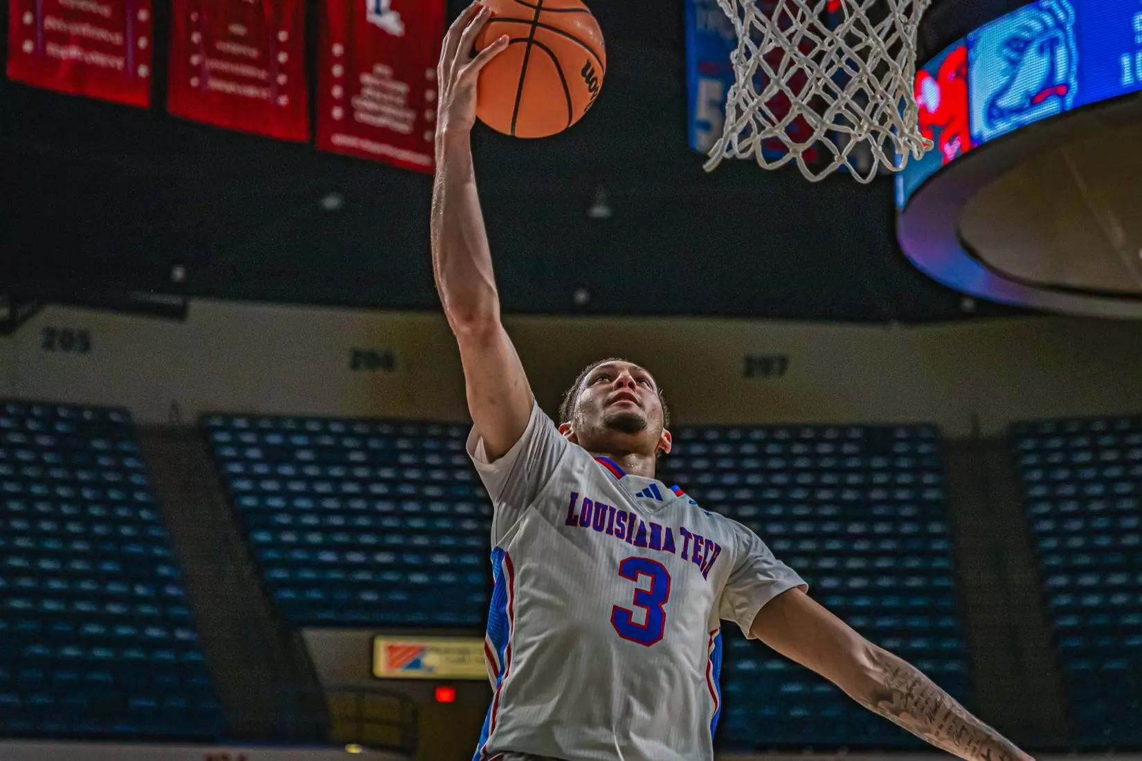 Bulldogs hang on to defeat Gamecocks 77-71 Wednesday night in the TAC