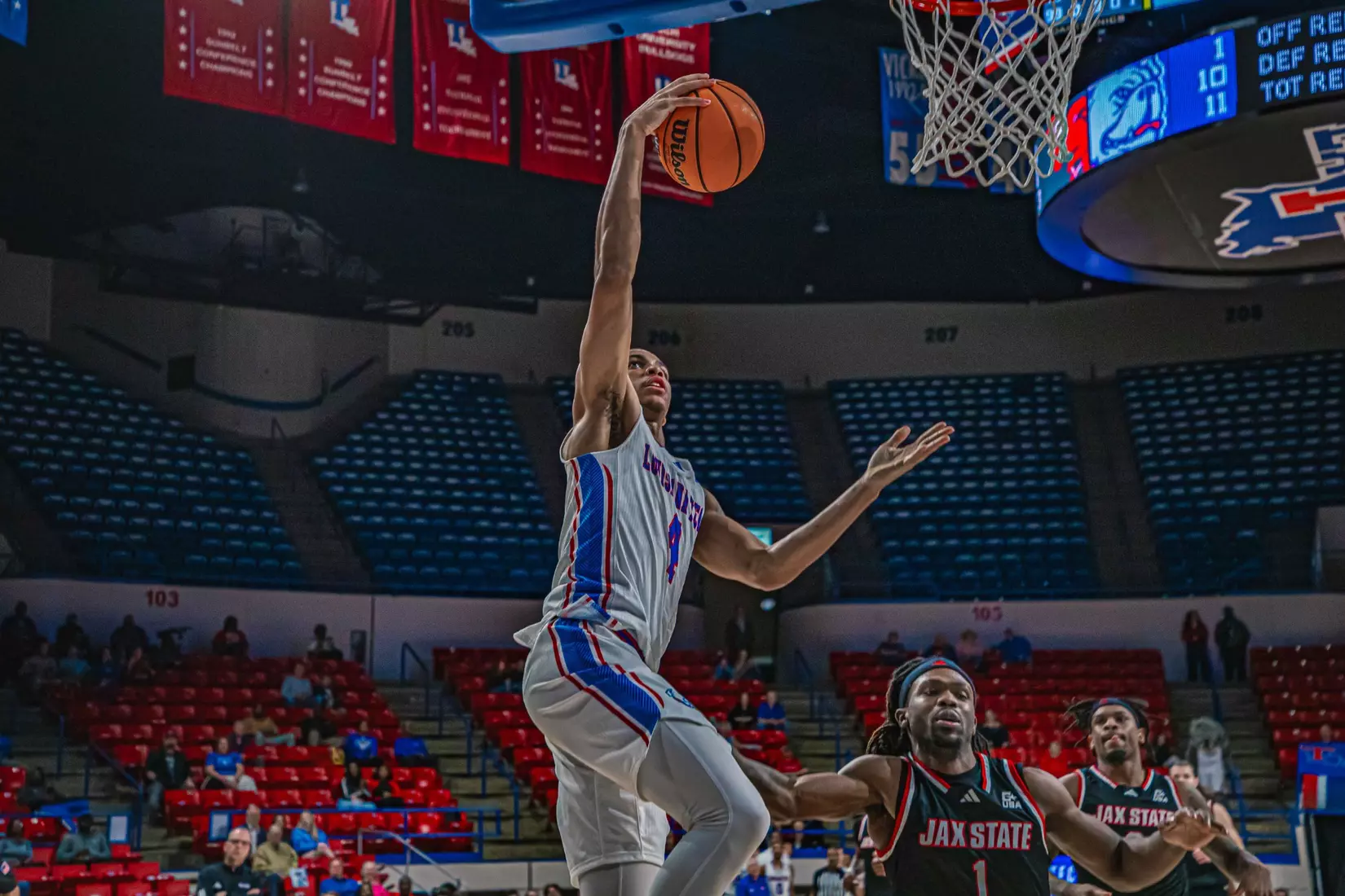 Bulldogs hang on to defeat Gamecocks 77-71 Wednesday night in the TAC