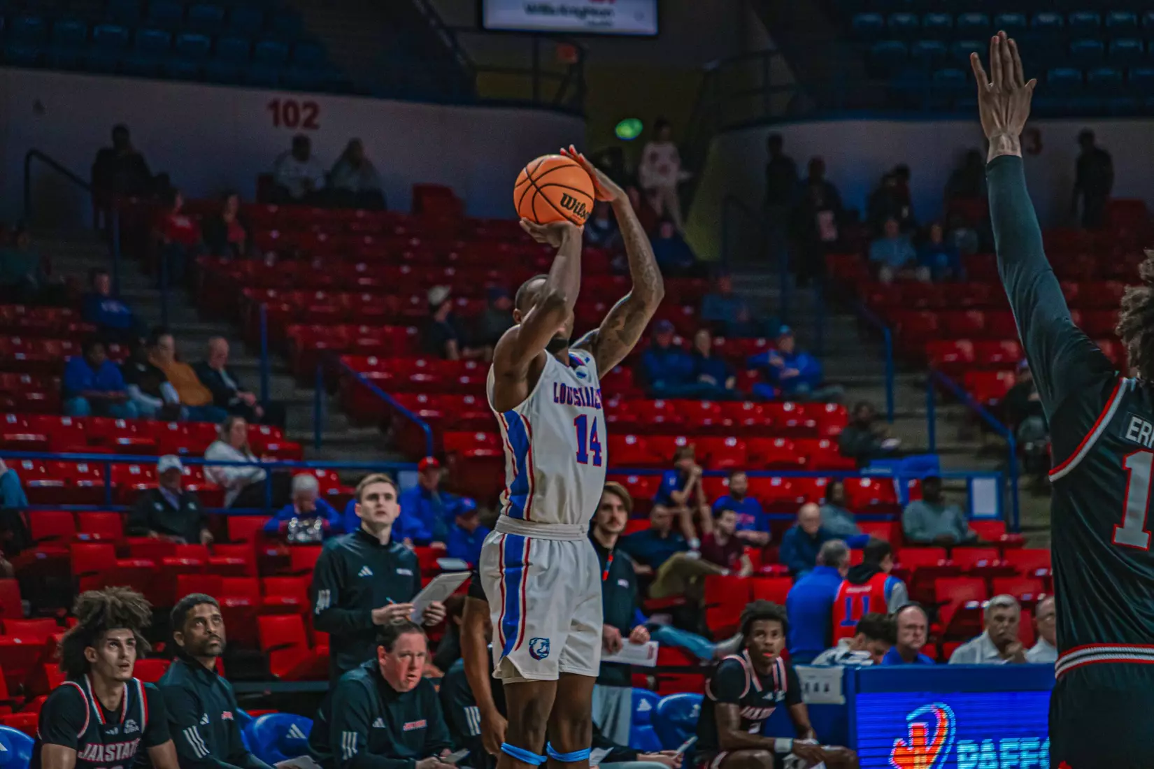 Bulldogs hang on to defeat Gamecocks 77-71 Wednesday night in the TAC