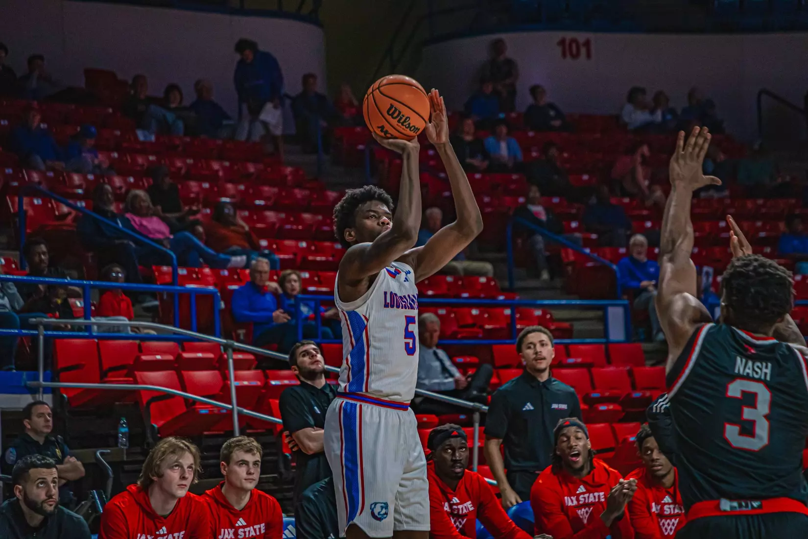 Bulldogs hang on to defeat Gamecocks 77-71 Wednesday night in the TAC