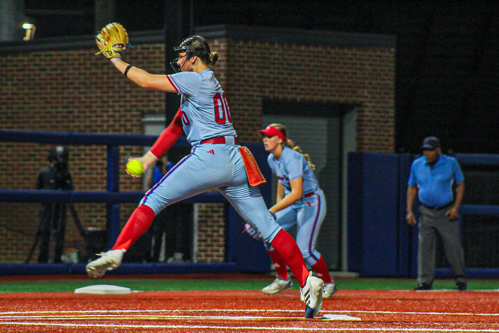LA Tech defeats ULM 3-2 in 11 innings.