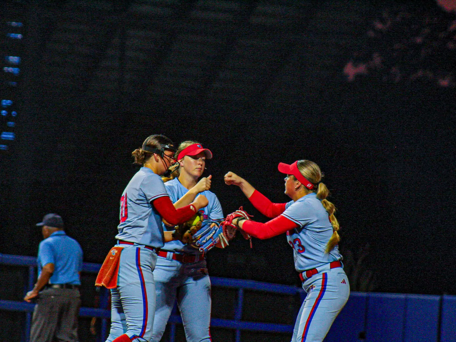 LA Tech defeats ULM 3-2 in 11 innings.