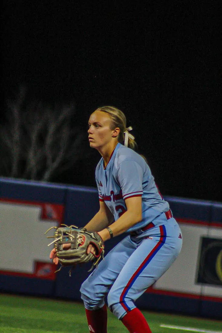 LA Tech defeats ULM 3-2 in 11 innings.