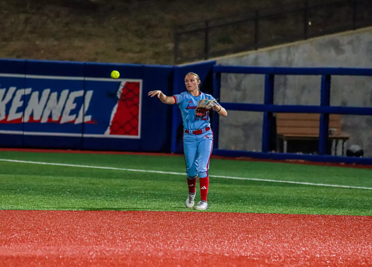LA Tech defeats ULM 3-2 in 11 innings.