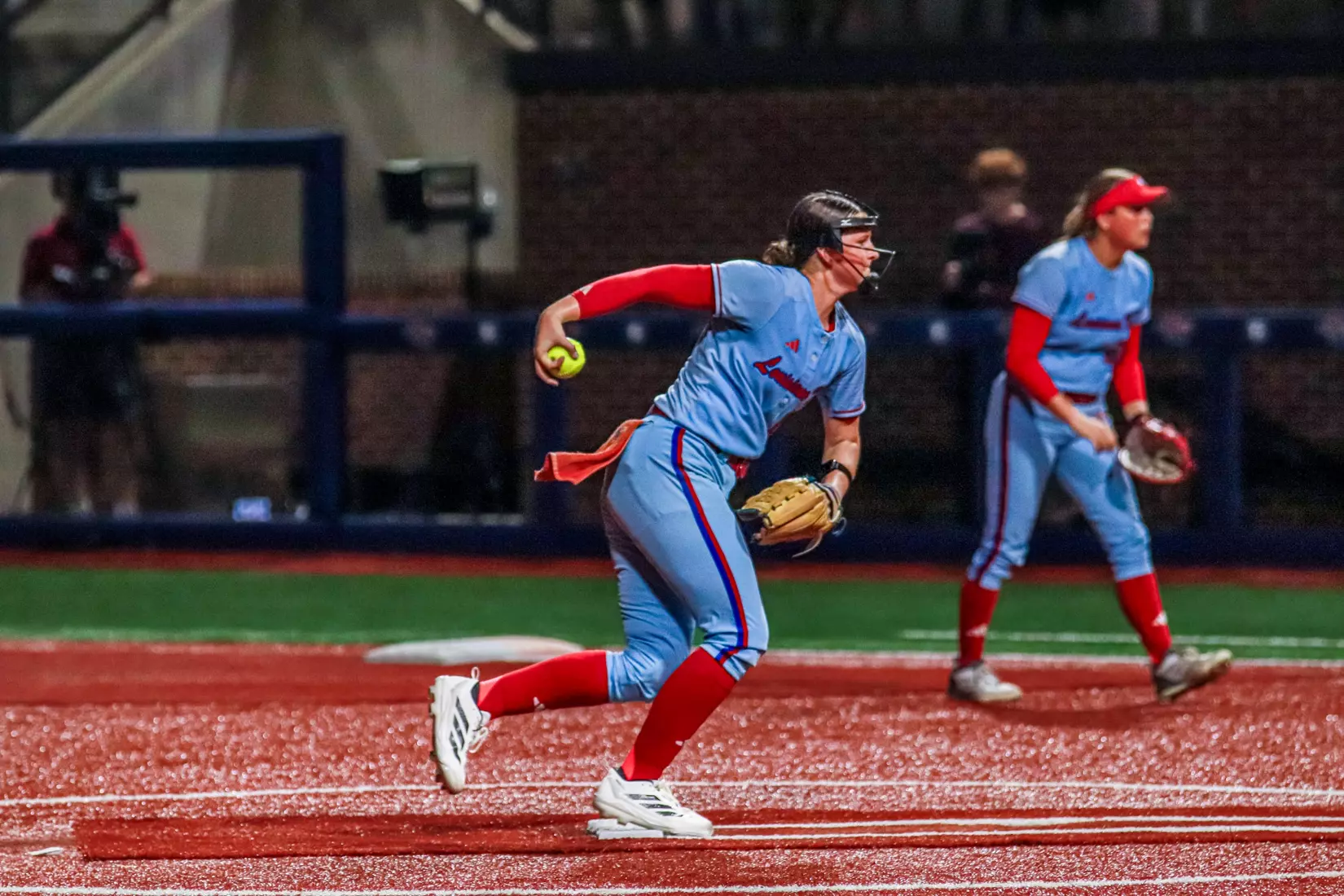 LA Tech defeats ULM 3-2 in 11 innings.