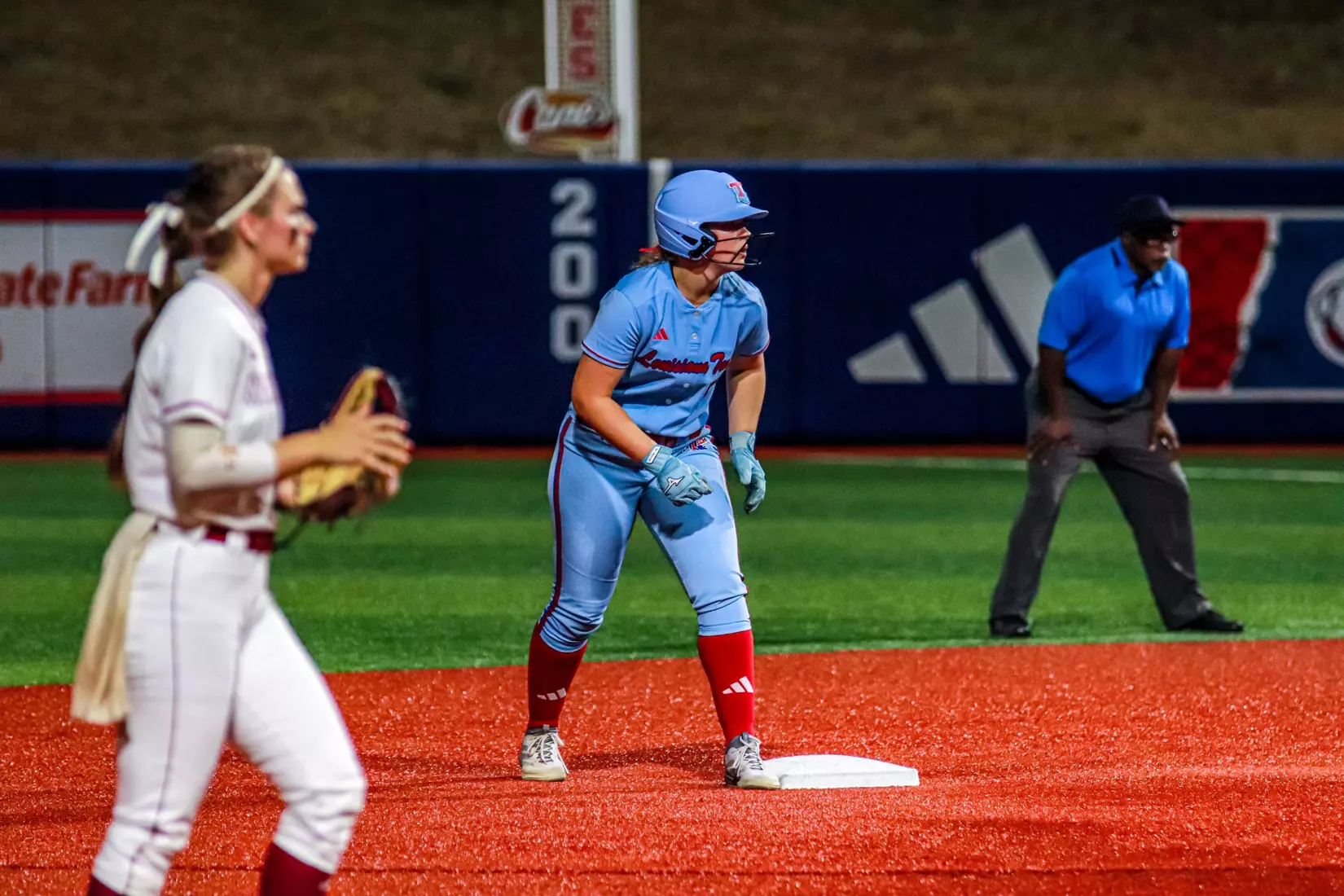 LA Tech defeats ULM 3-2 in 11 innings.
