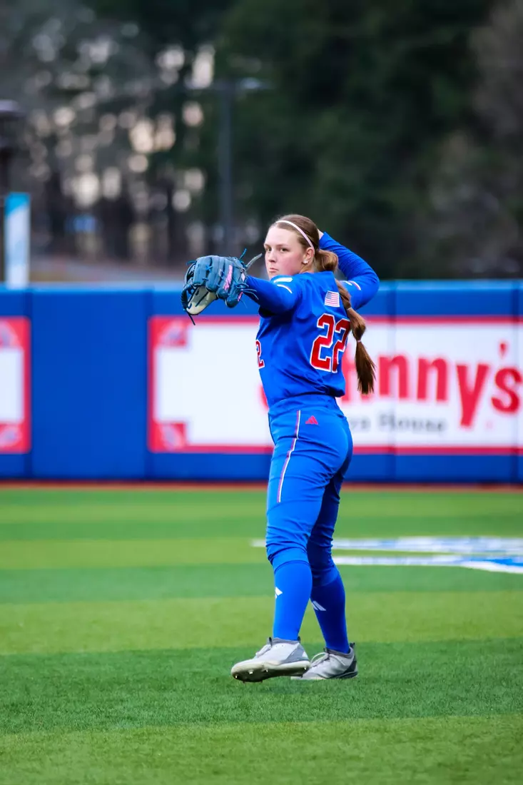 Bulldogs fall 2-1 to Golden Eagles.