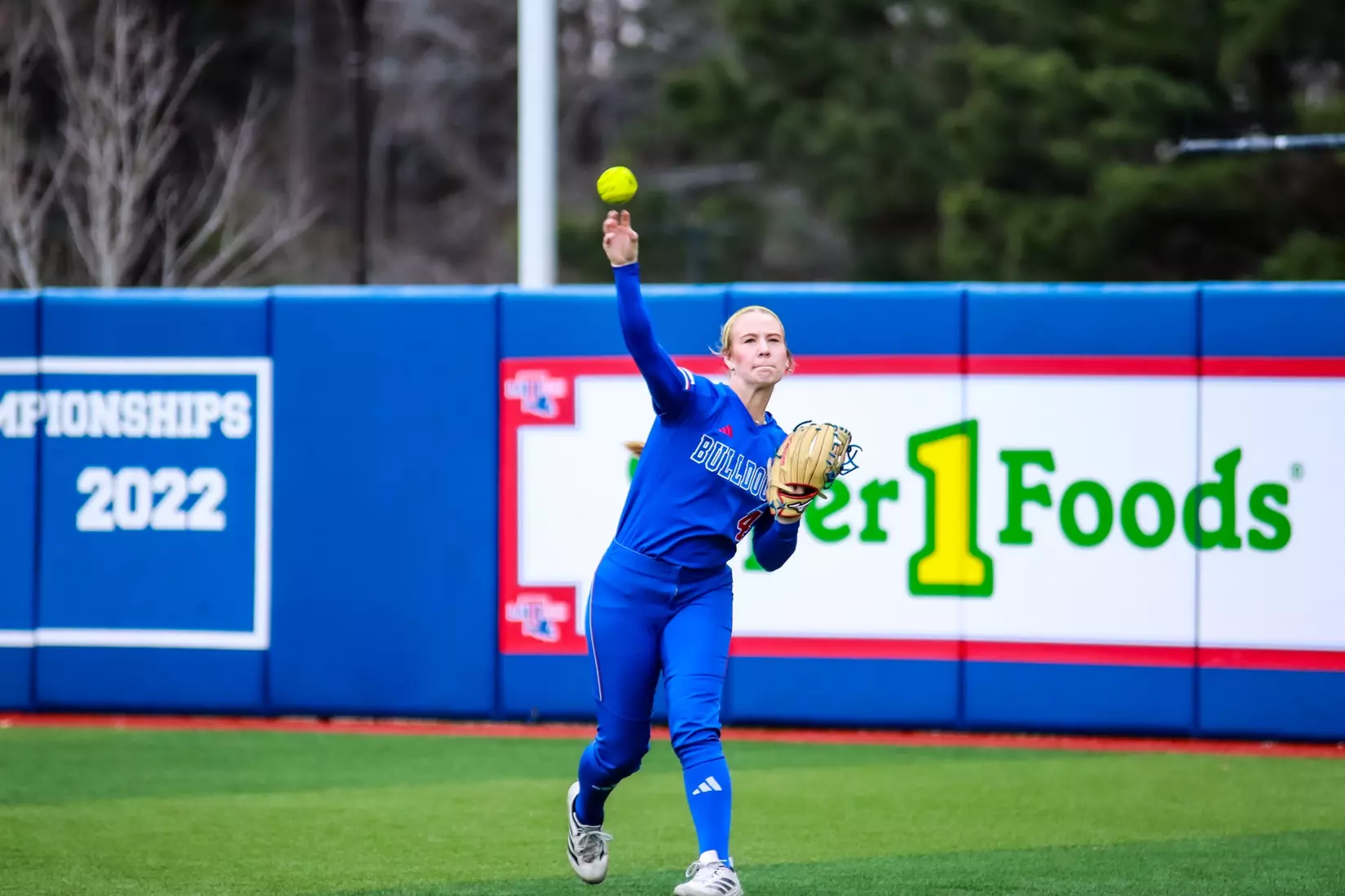 Bulldogs fall 2-1 to Golden Eagles.