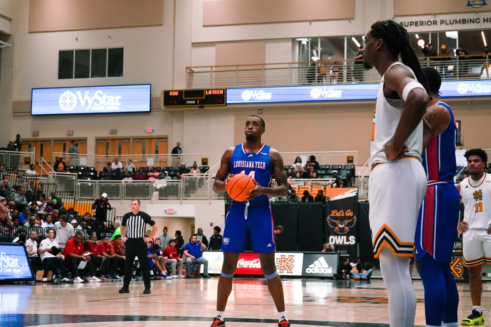 Bulldogs fall to Owls on the road in defensive slugfest