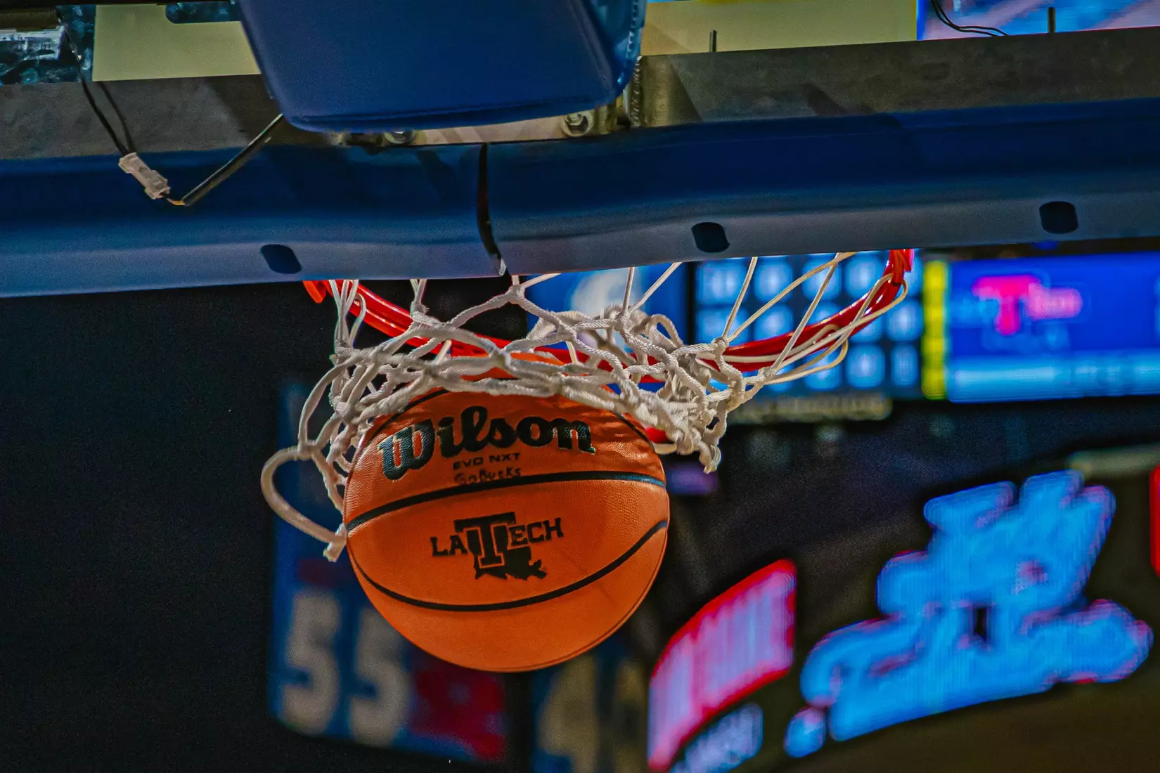 Will Allen's putback with six seconds remaining lifts Bulldogs to 72-70 win over Bears on Thursday night inside the Thomas Assembly Center on Karl Malone Court