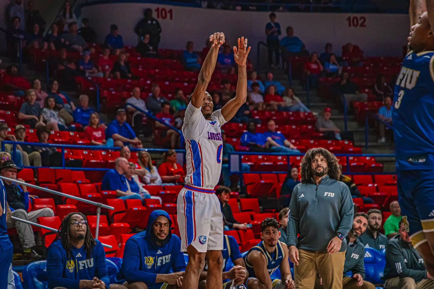 Bulldogs fall to Panthers in home finale
