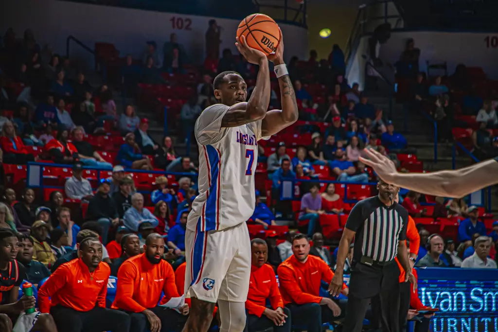 Bulldogs get revenge on Bearkats, celebrate the jersey retirement of Paul Millsap