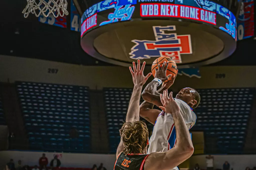 Bulldogs get revenge on Bearkats, celebrate the jersey retirement of Paul Millsap