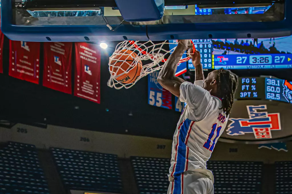 Bulldogs get revenge on Bearkats, celebrate the jersey retirement of Paul Millsap