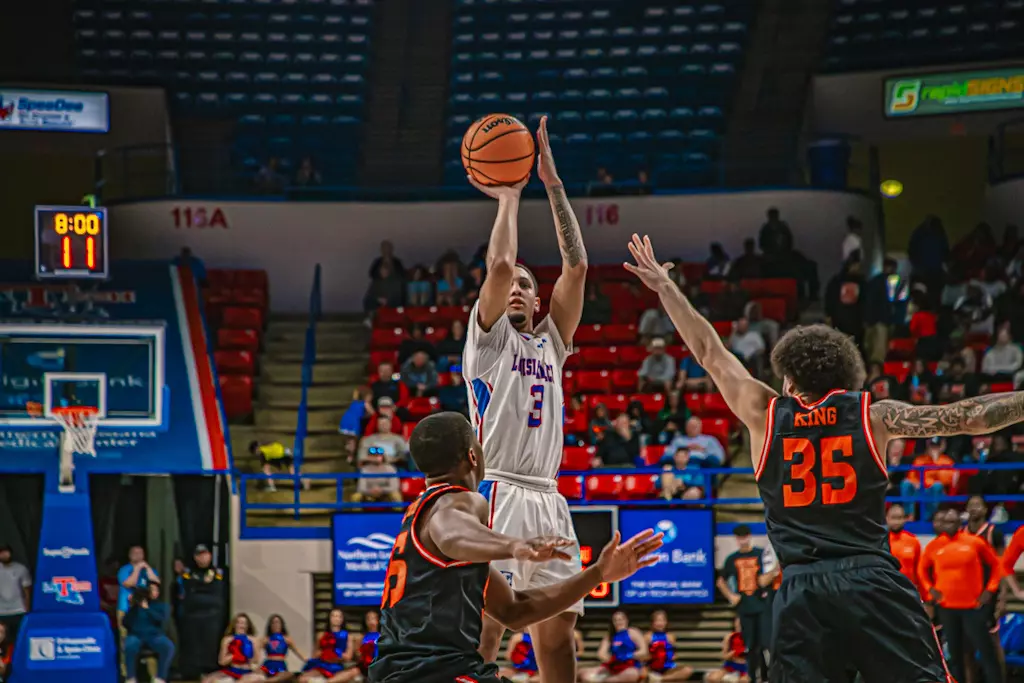 Bulldogs get revenge on Bearkats, celebrate the jersey retirement of Paul Millsap
