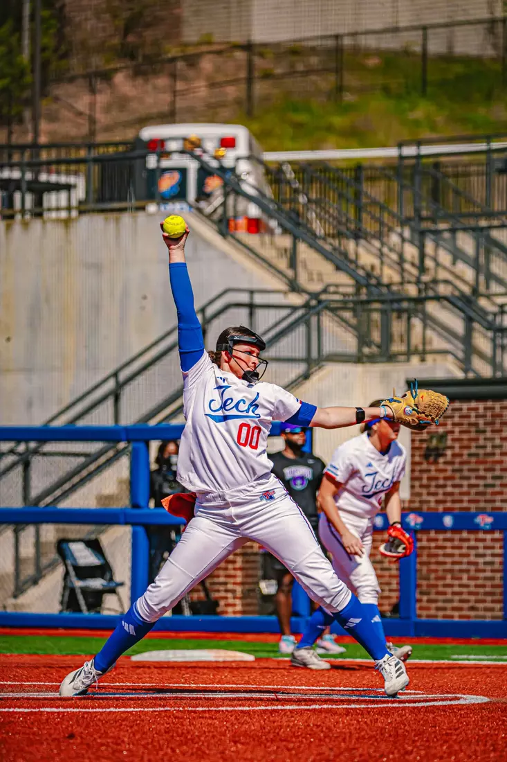 LA Tech defeats UCA 6-3 to close Bulldog Classic.