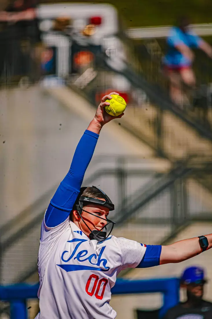 LA Tech defeats UCA 6-3 to close Bulldog Classic.