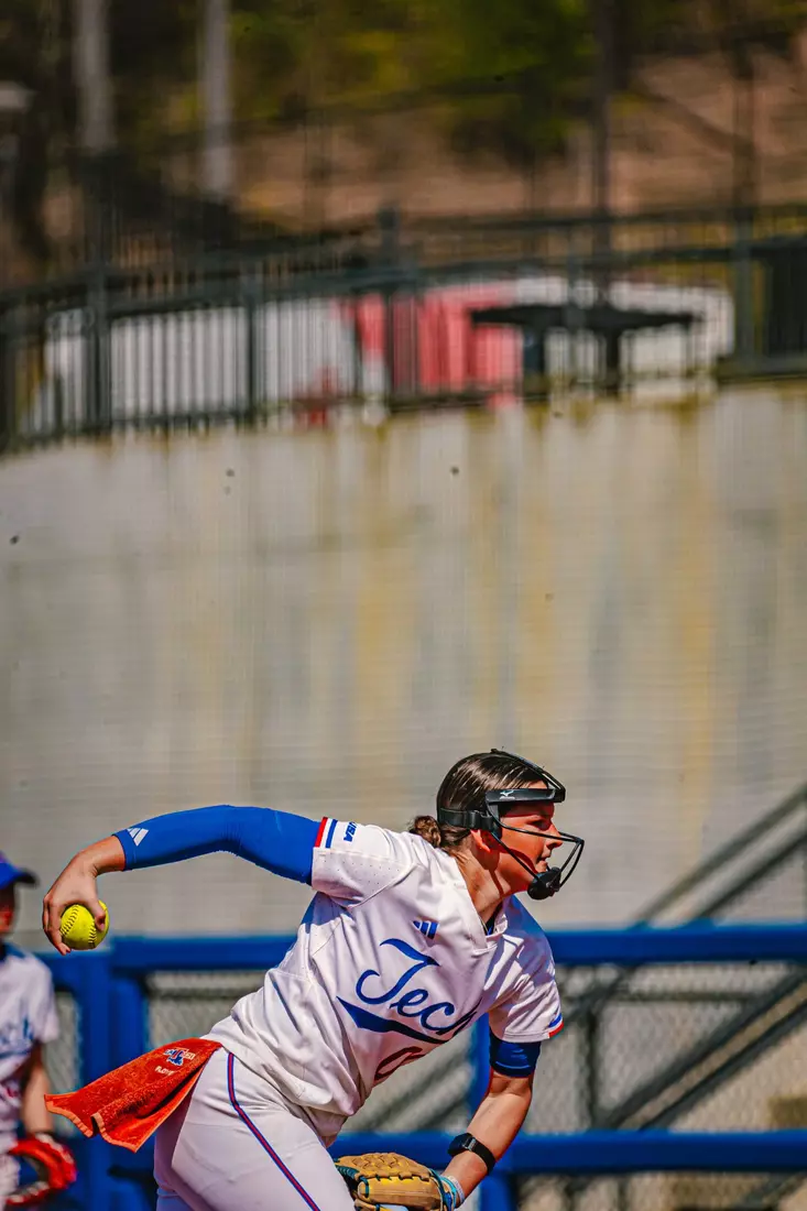 LA Tech defeats UCA 6-3 to close Bulldog Classic.