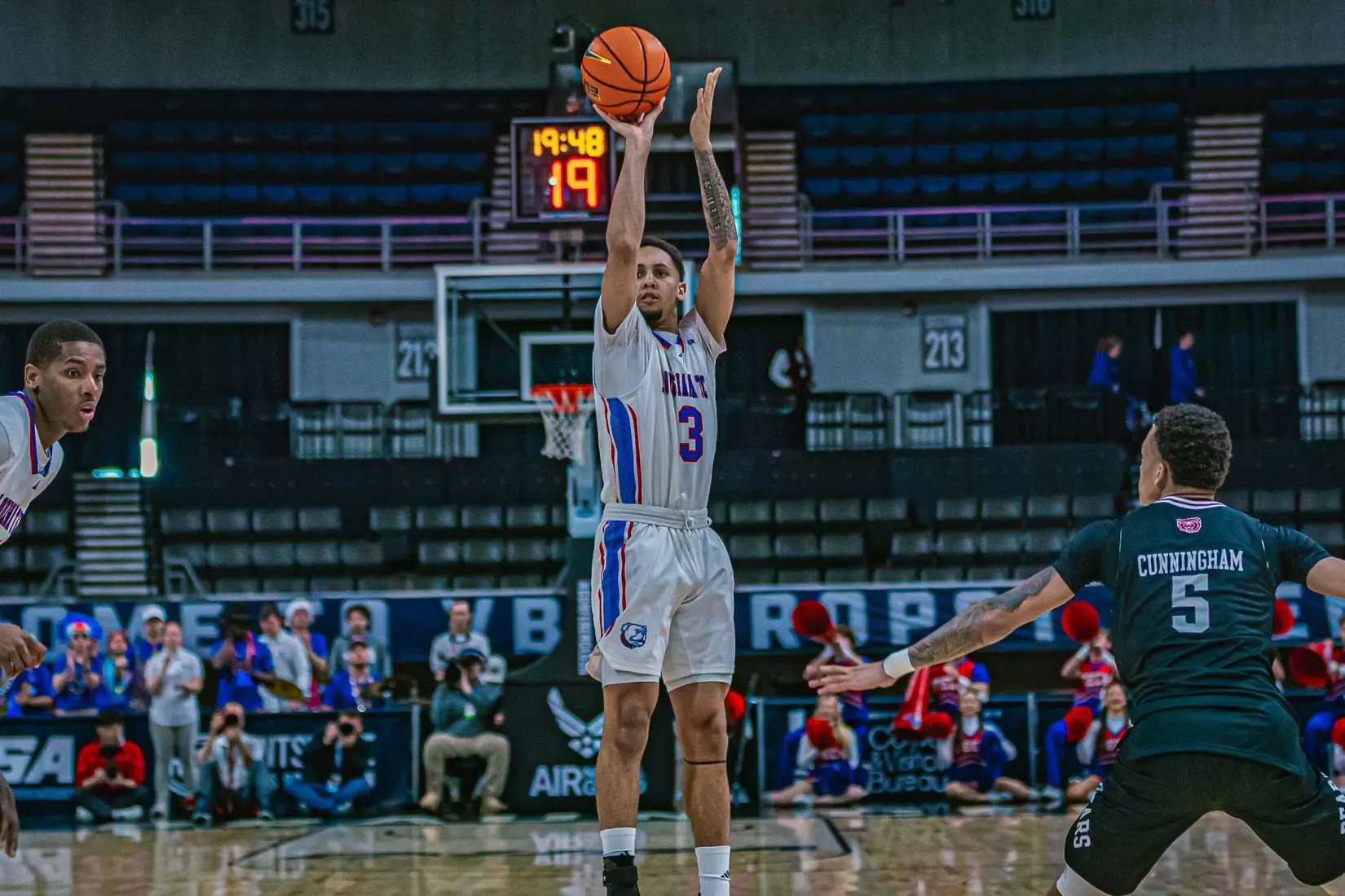 Bulldogs advance to the CUSA title game with 69-66 win over the Bears on Friday