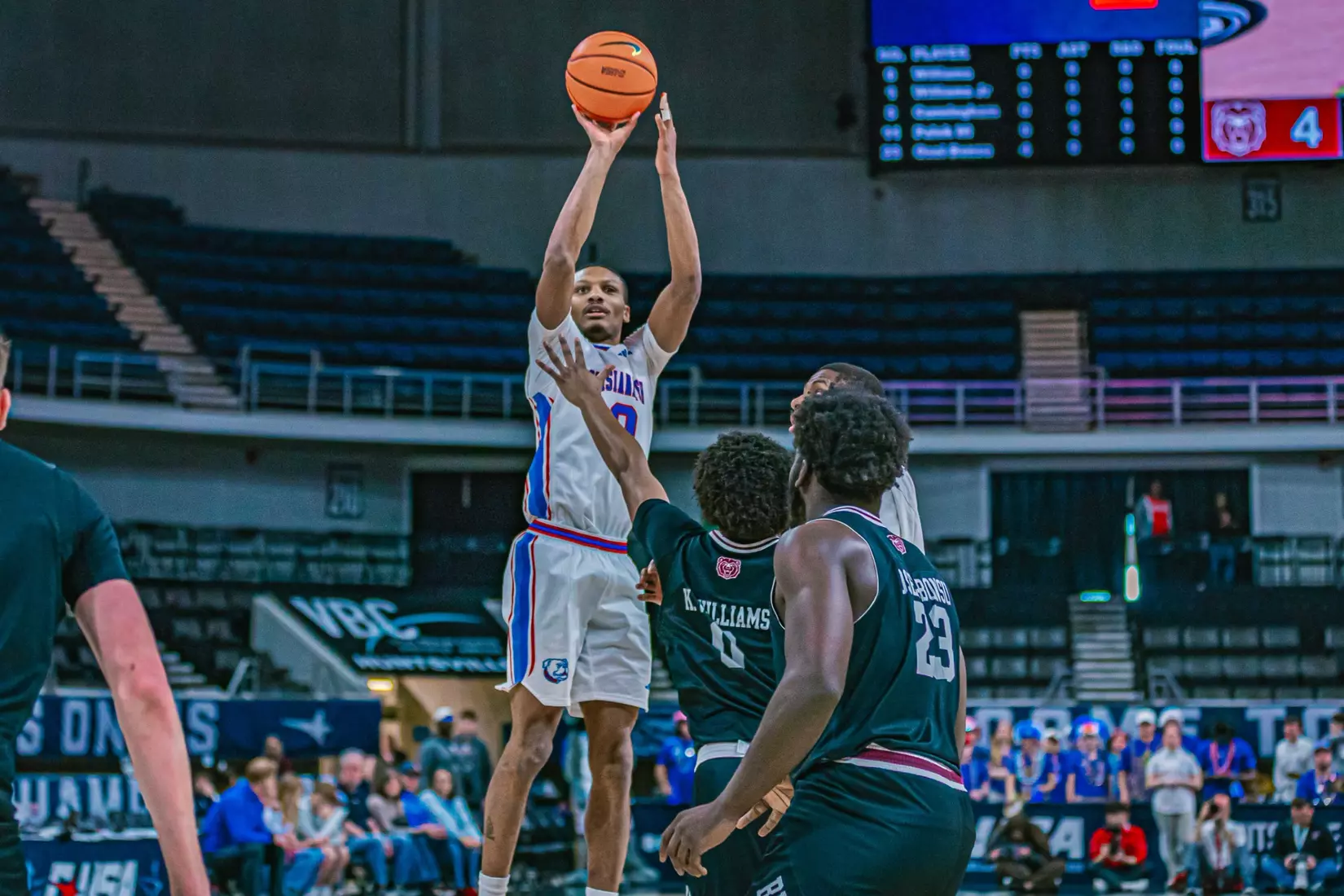 Bulldogs advance to the CUSA title game with 69-66 win over the Bears on Friday