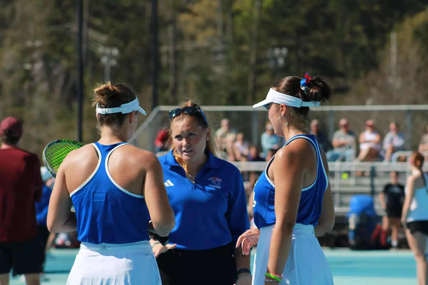Bulldogs blank Bears 4-0 at home, claim 10th win of the season and seventh straight