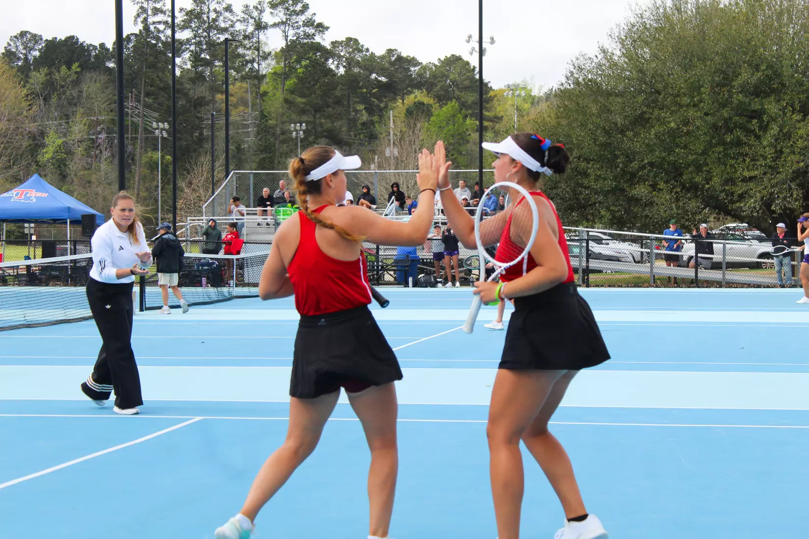 Bulldogs hold off Wildcats in 4-2 win on Sunday at the LA Tech Tennis Complex