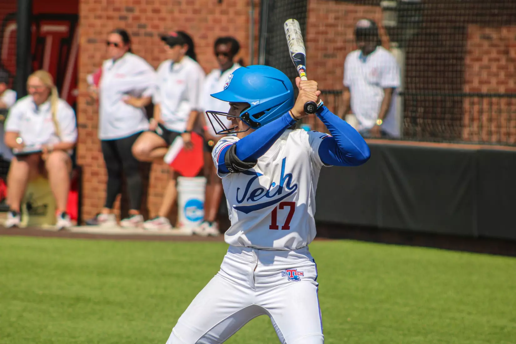 Bulldogs fall in extras in series finale.