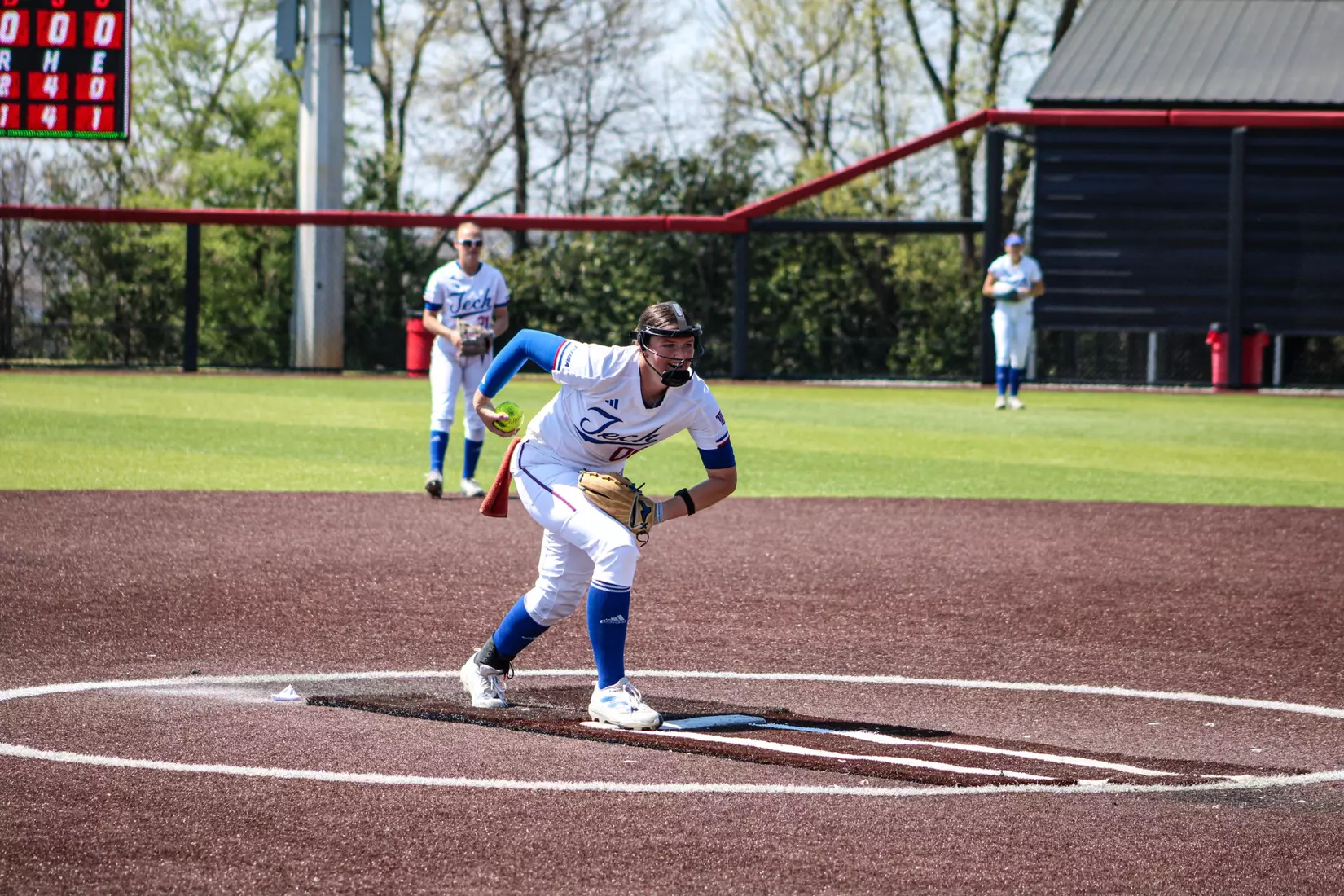 Bulldogs fall in extras in series finale.