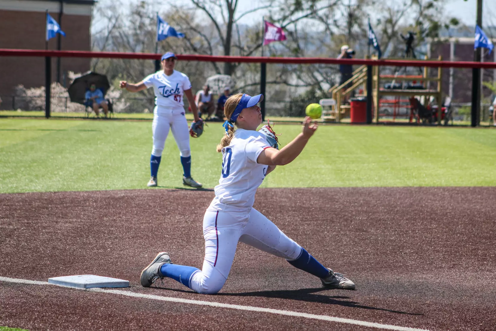 Bulldogs fall in extras in series finale.