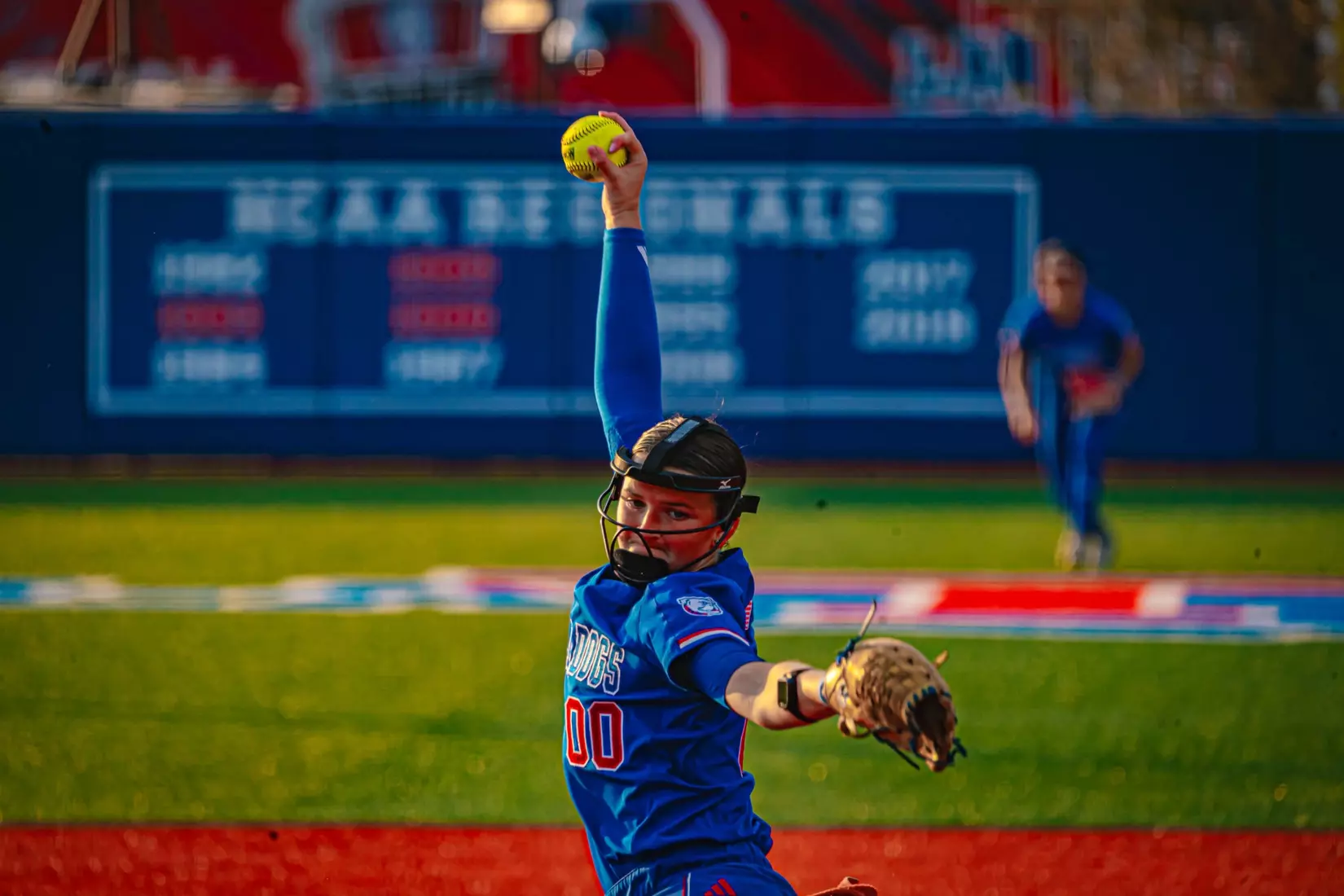 Bulldogs defeat Bears 9-5 to open series.