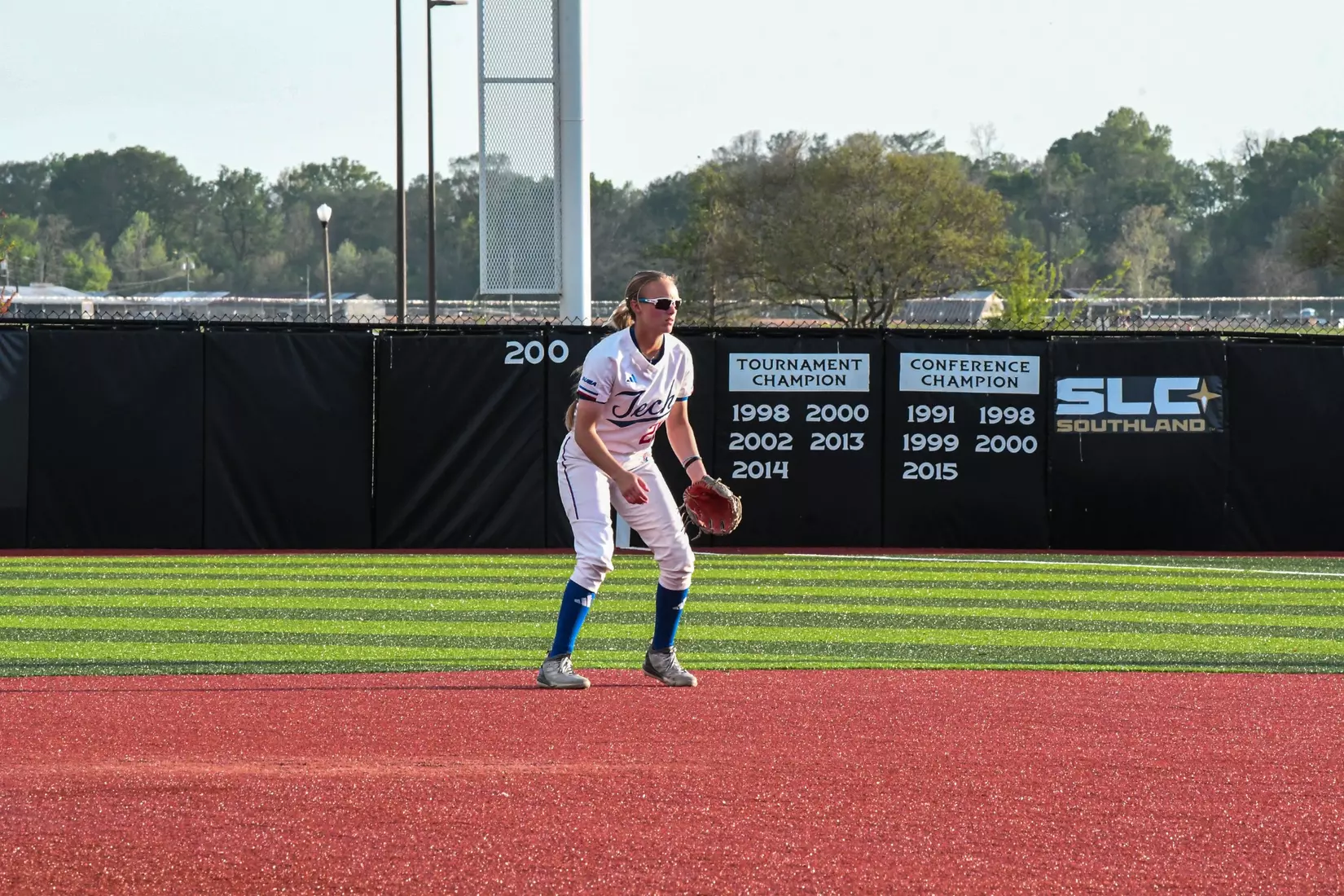 Bulldogs fall in midweek to Lady Demons.