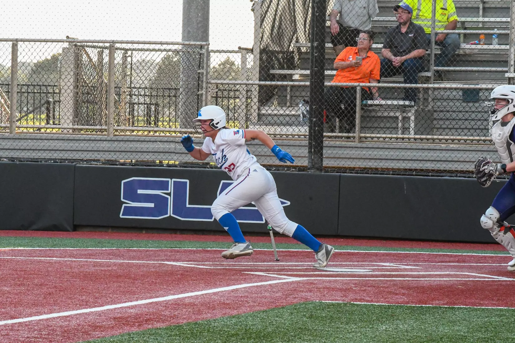 Bulldogs fall in midweek to Lady Demons.