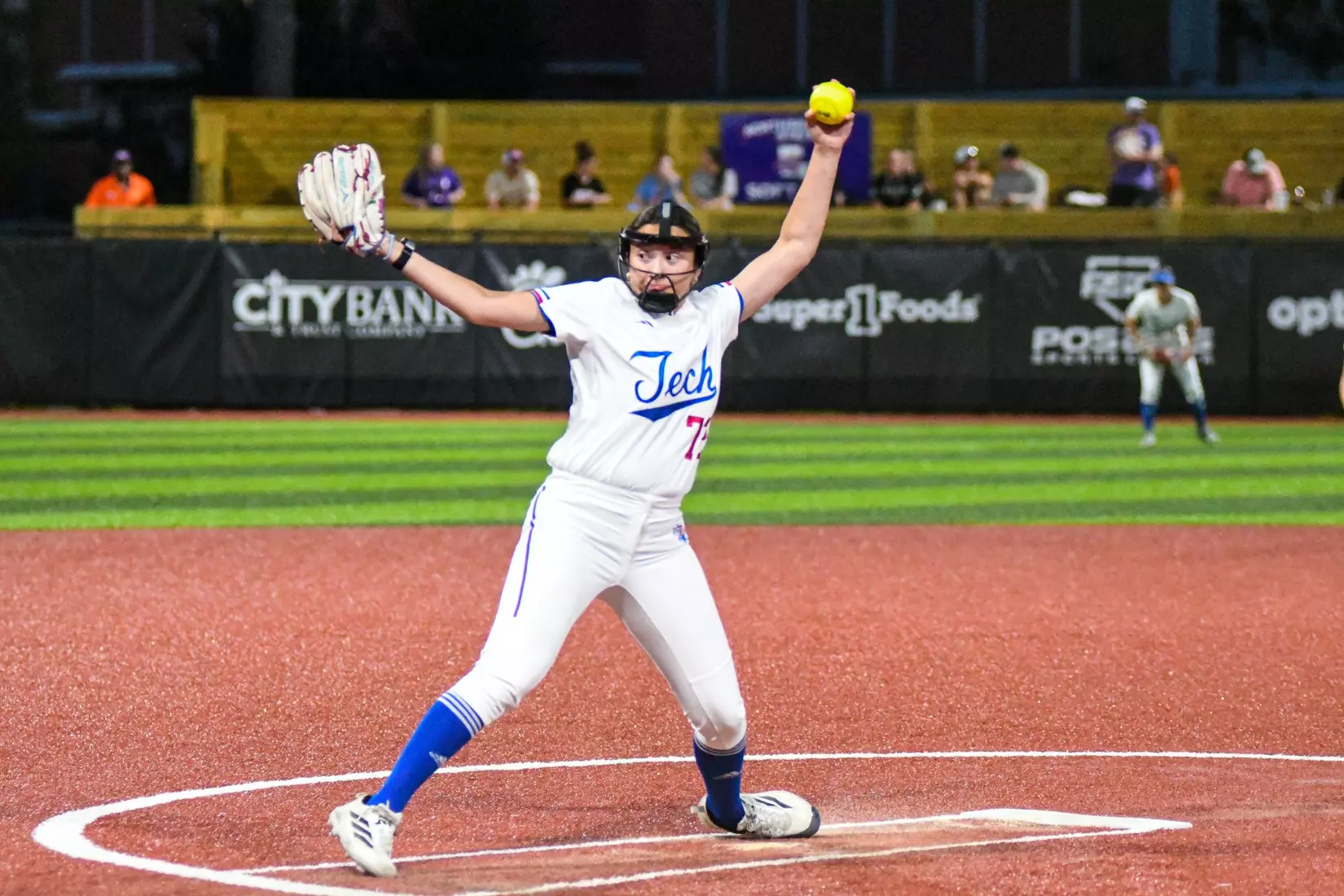 Bulldogs fall in midweek to Lady Demons.