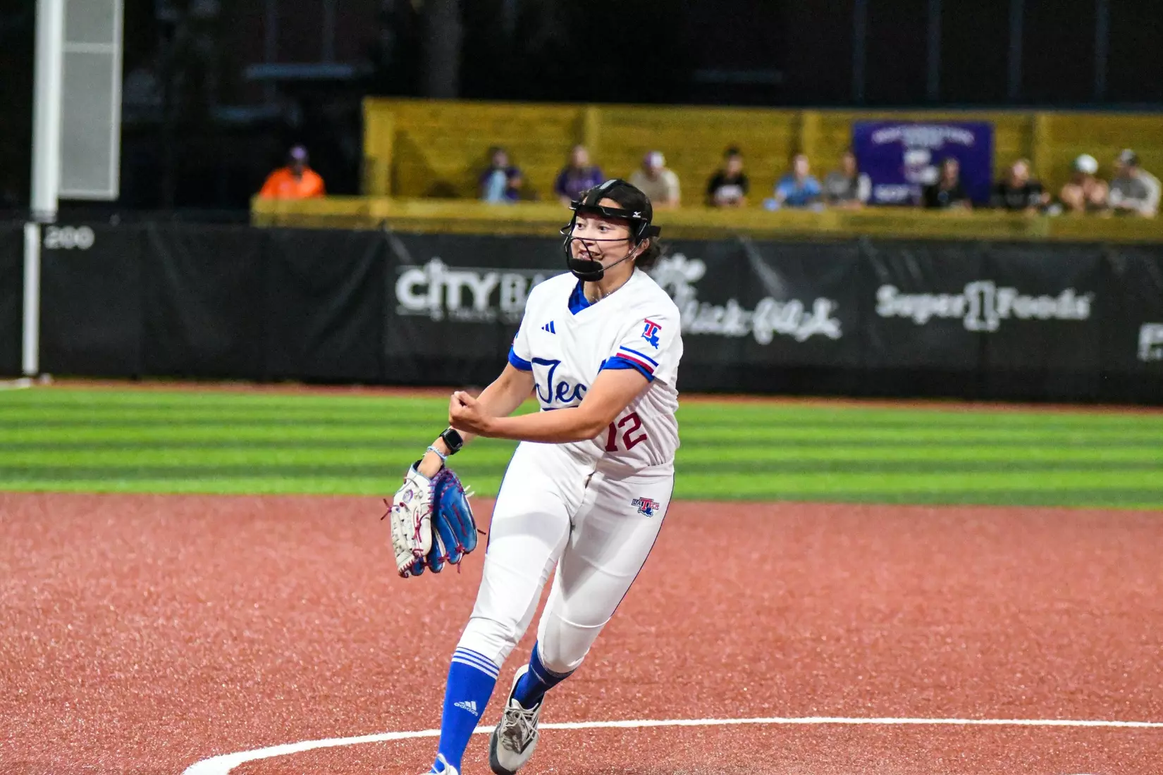 Bulldogs fall in midweek to Lady Demons.