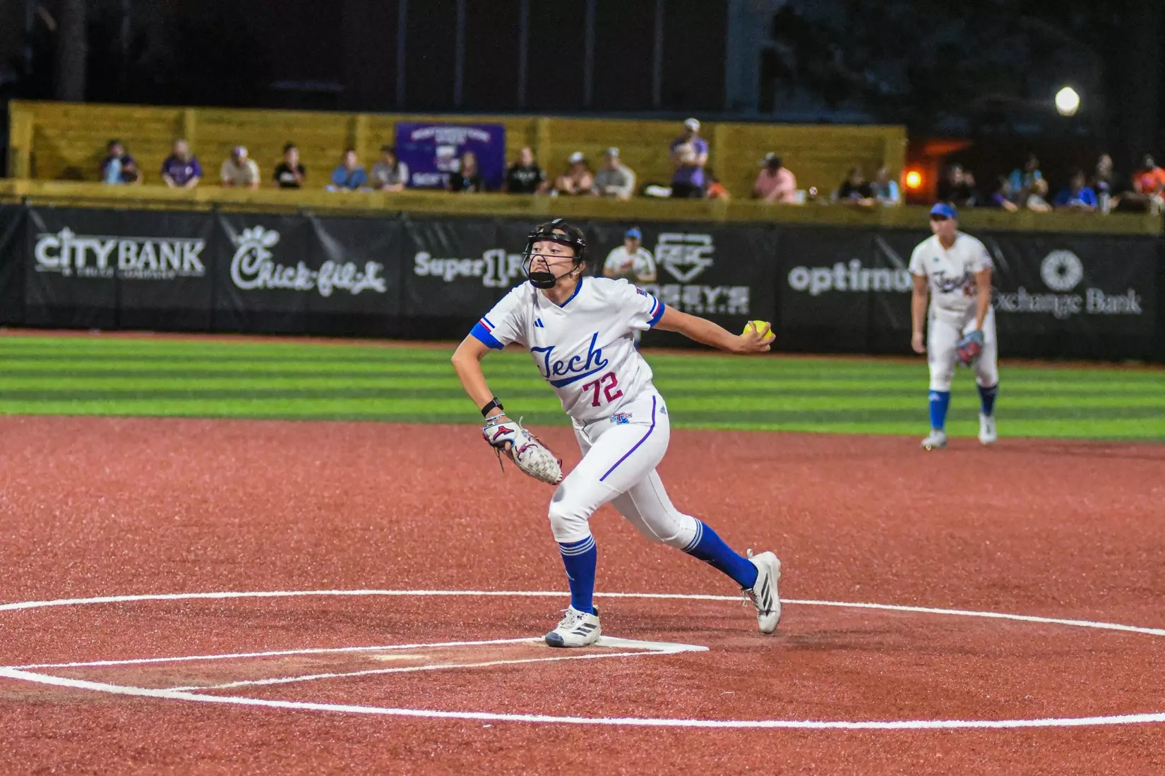 Bulldogs fall in midweek to Lady Demons.