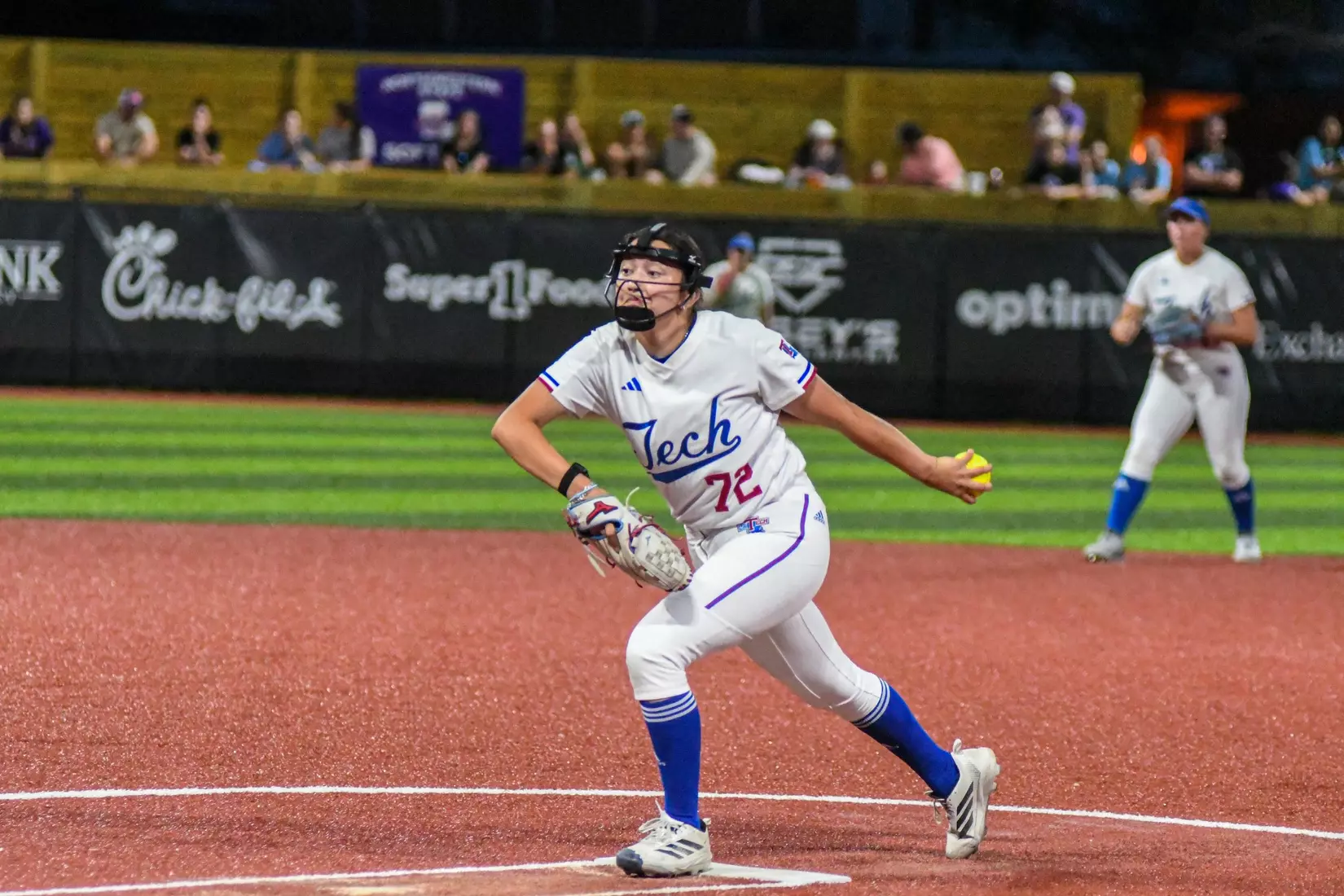Bulldogs fall in midweek to Lady Demons.