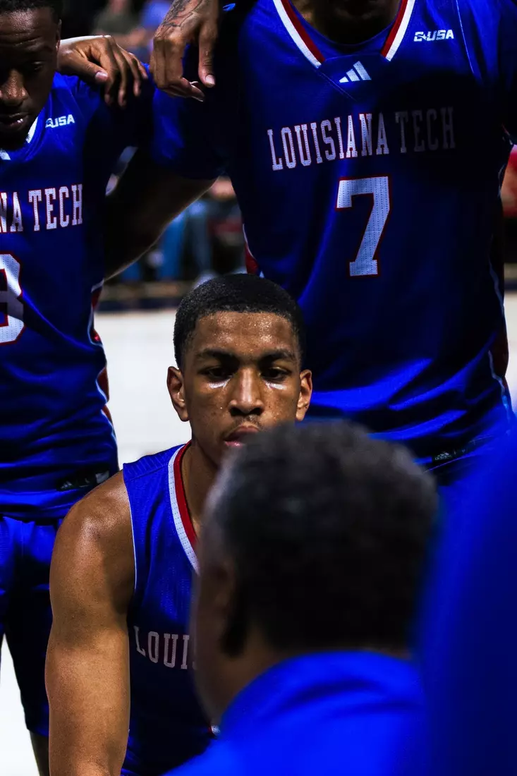 AJ Bates scores career-high 34 points, Bulldogs upset Flames in Lynchburg