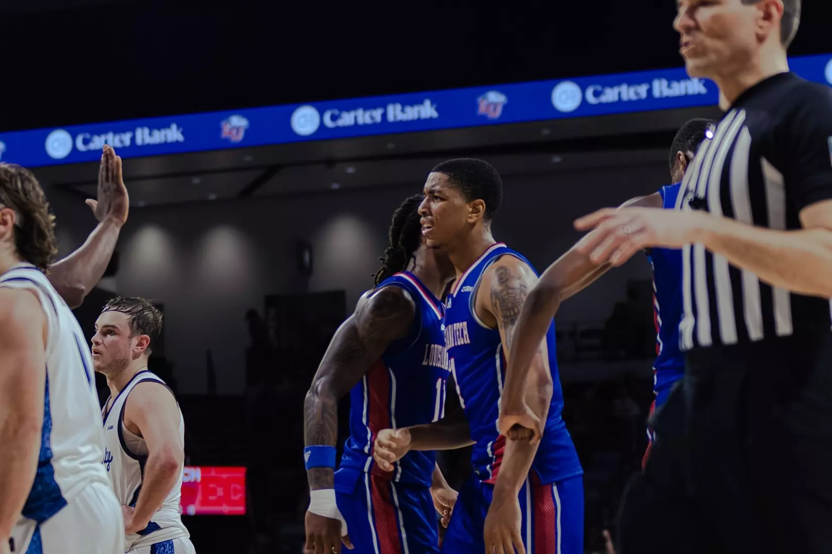 AJ Bates scores career-high 34 points, Bulldogs upset Flames in Lynchburg