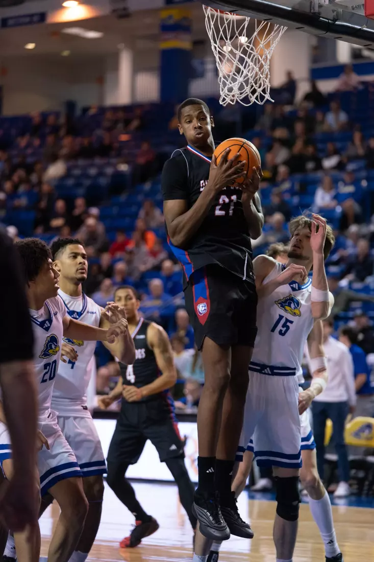 Bulldogs rout Blue Hens, 81-38, in regular season finale