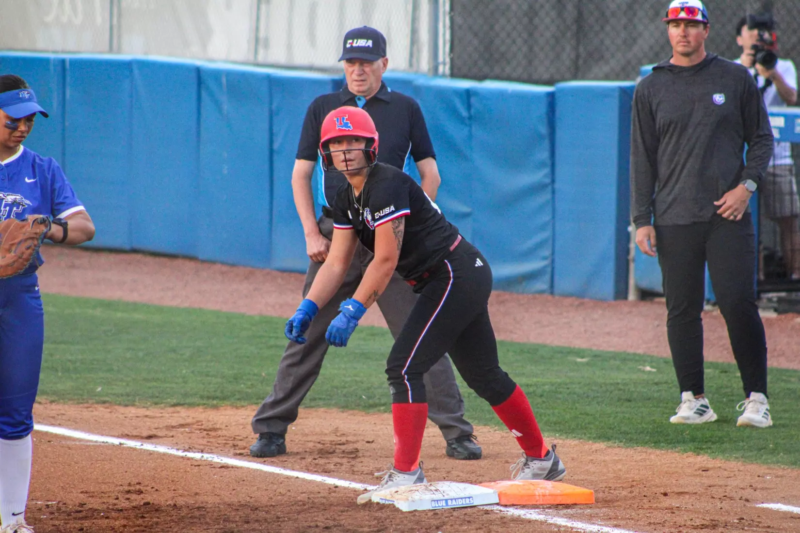 Bulldogs defeat Blue Raiders 6-4.
