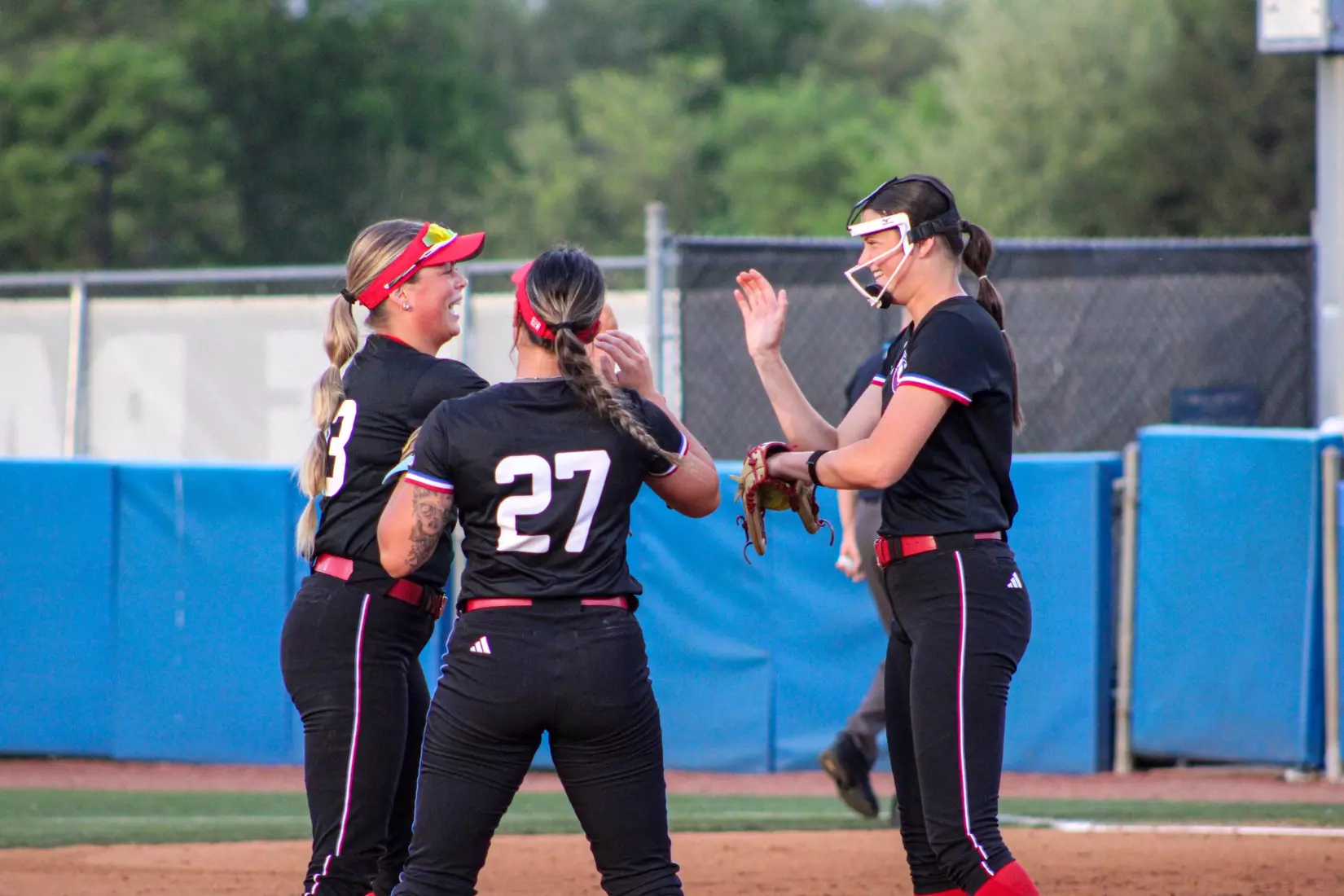 Bulldogs defeat Blue Raiders 6-4.