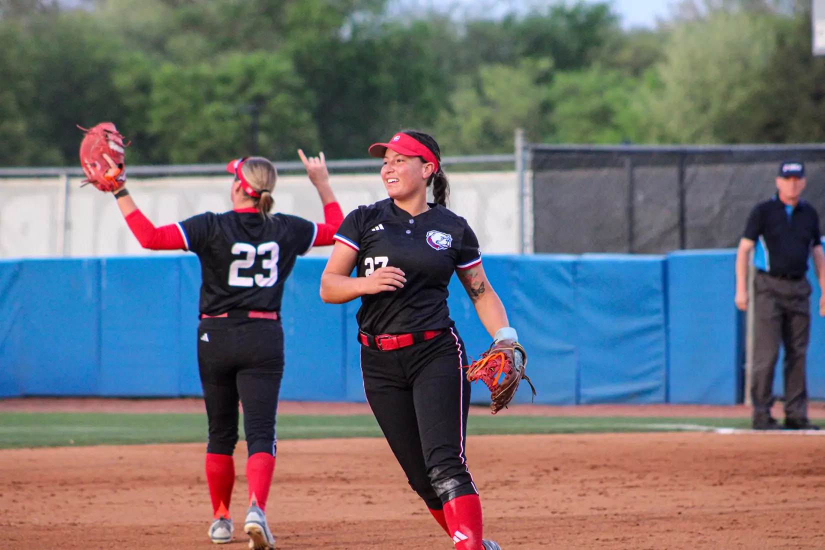 Bulldogs defeat Blue Raiders 6-4.