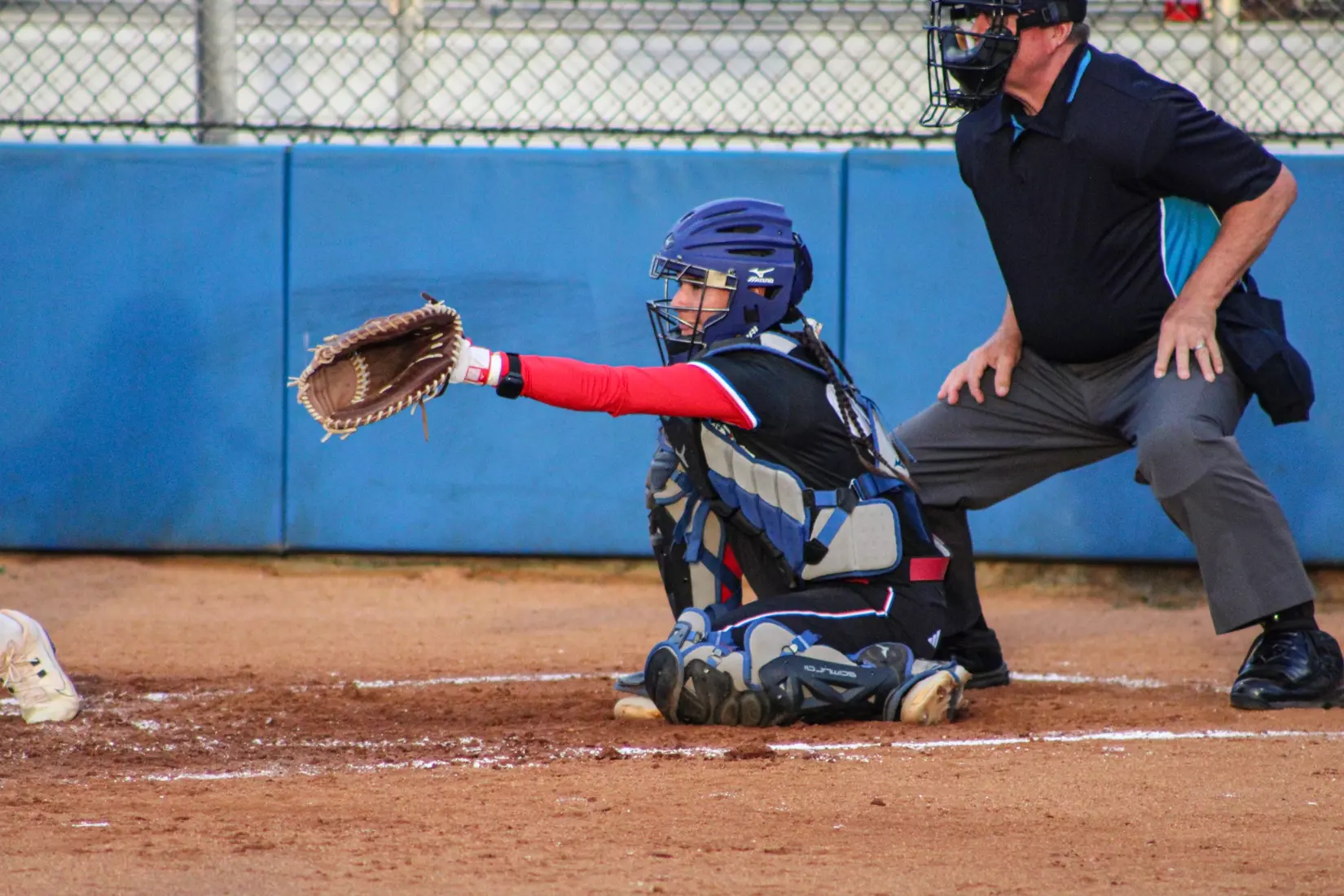 Bulldogs defeat Blue Raiders 6-4.