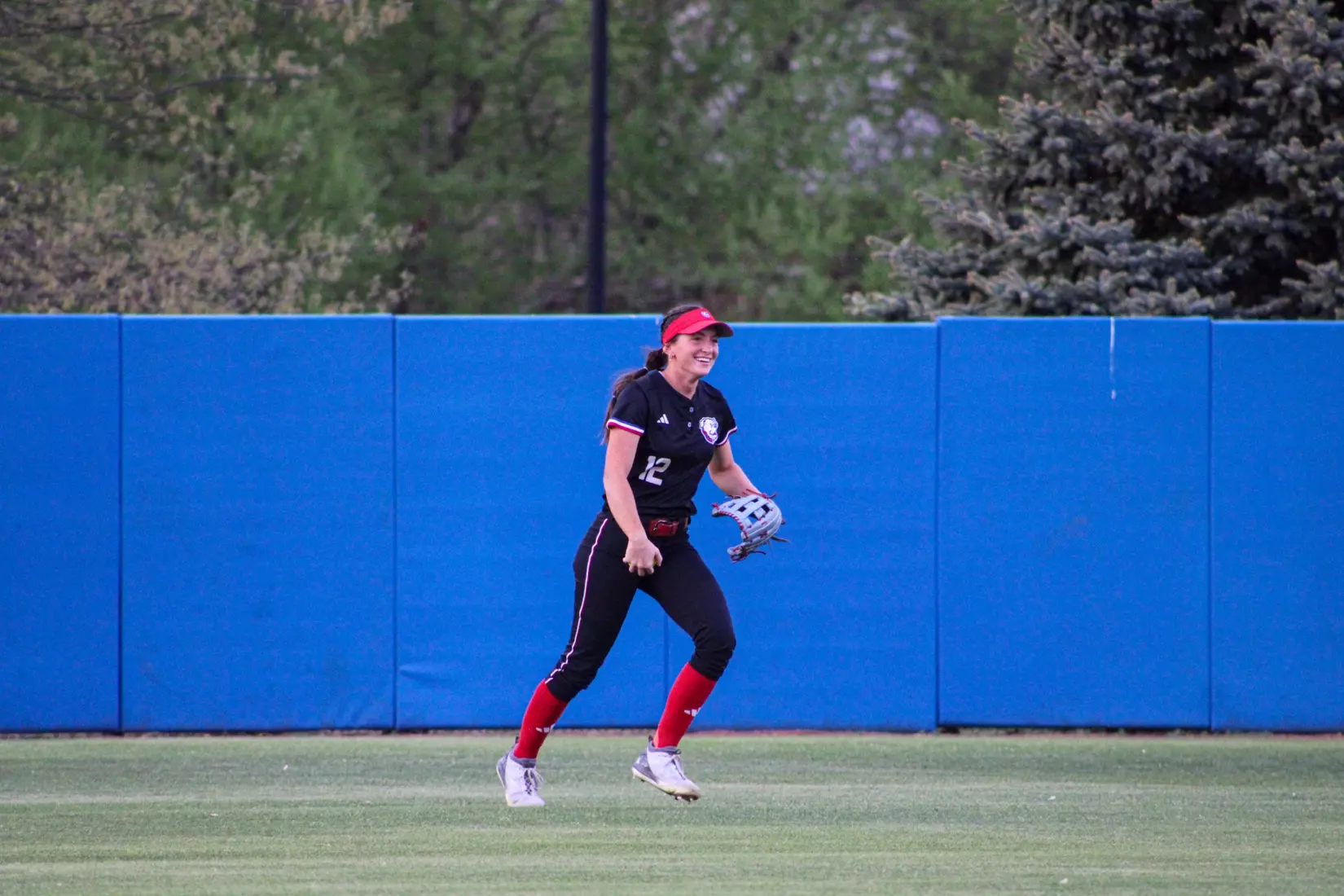 Bulldogs defeat Blue Raiders 6-4.