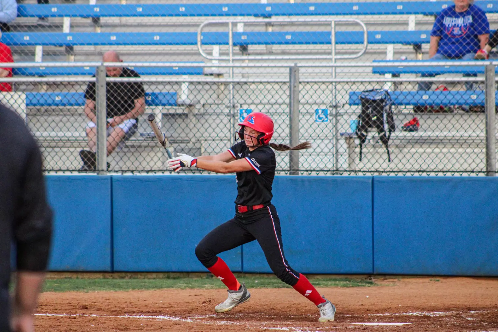 Bulldogs defeat Blue Raiders 6-4.