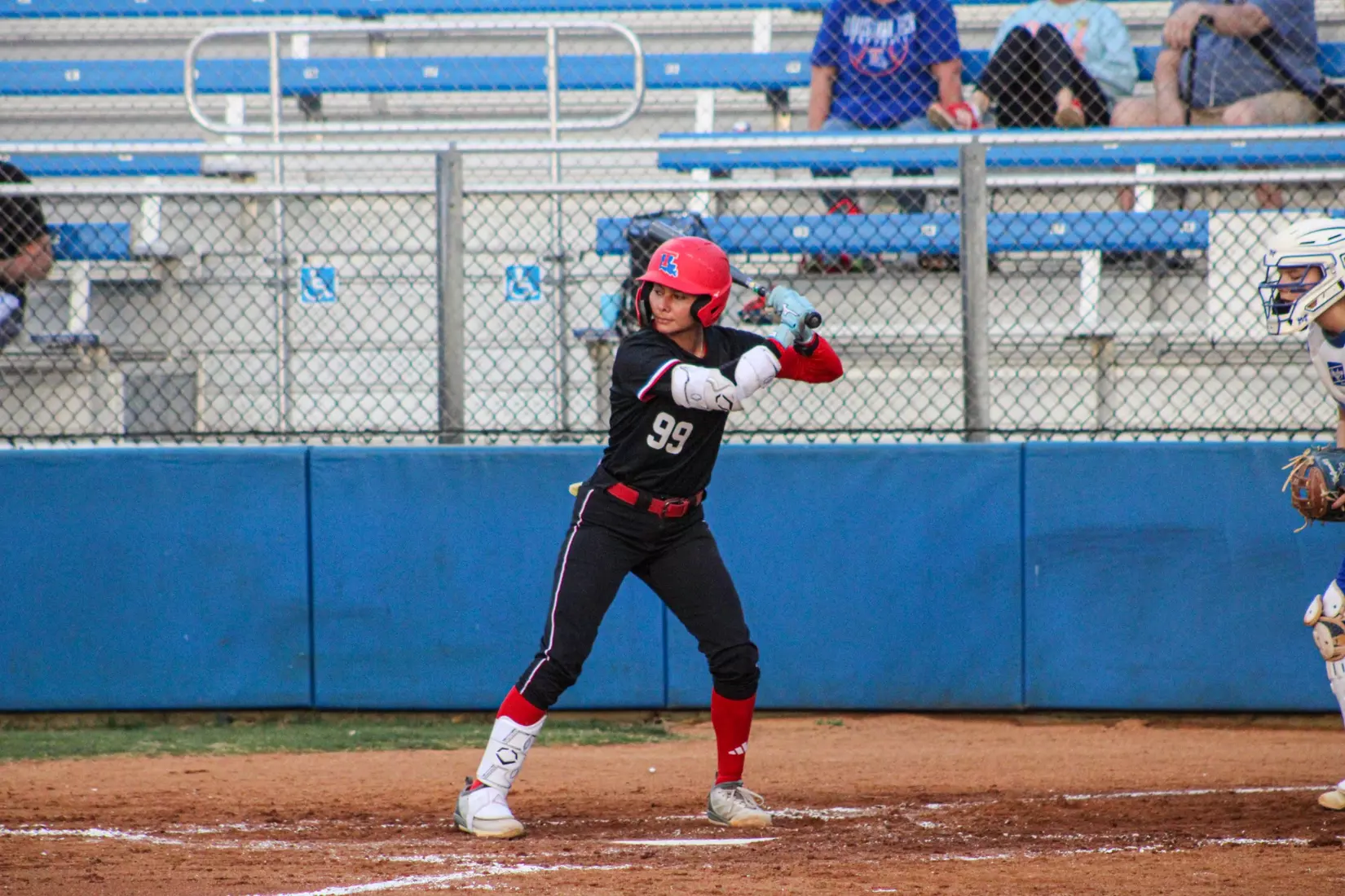 Bulldogs defeat Blue Raiders 6-4.