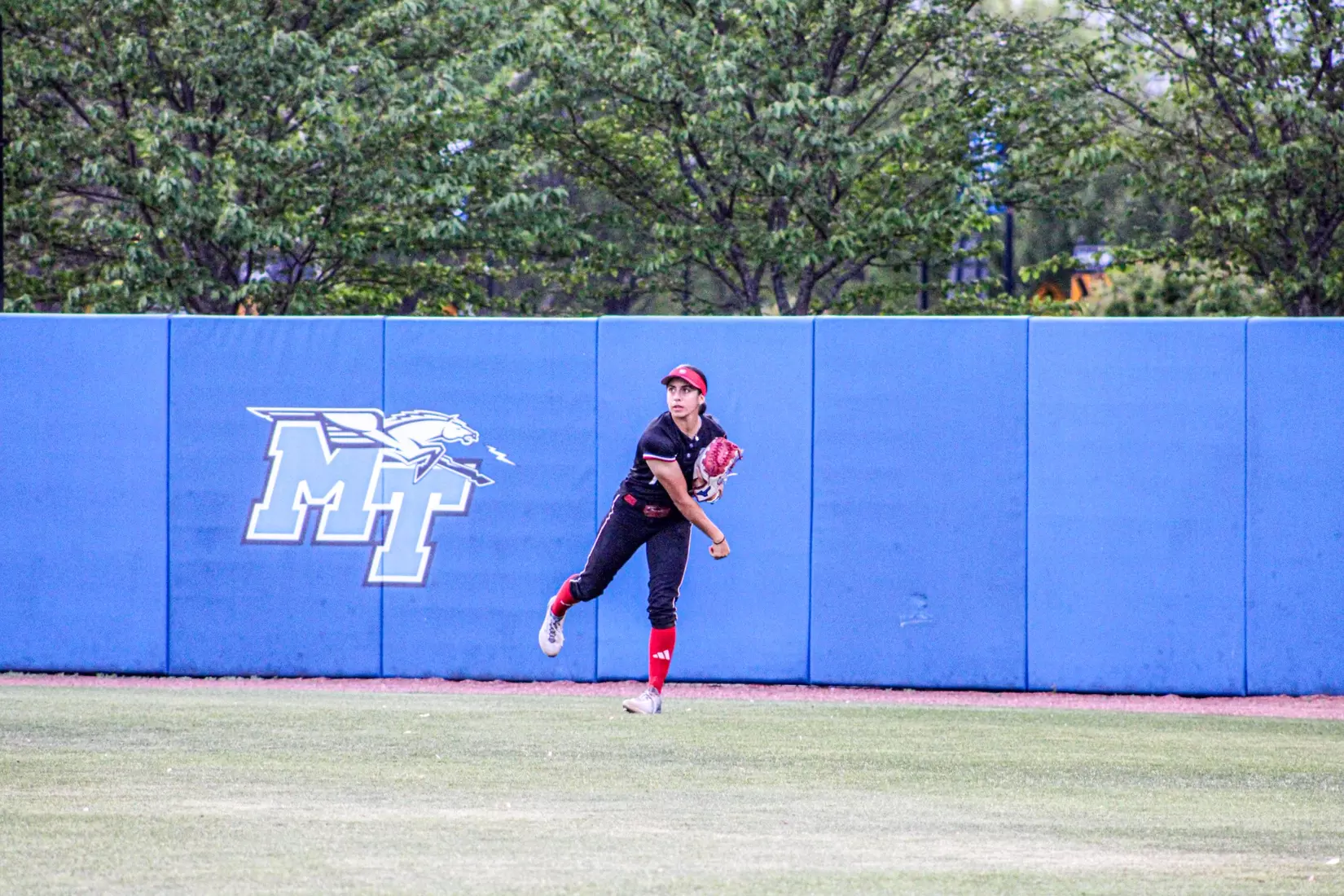 Bulldogs defeat Blue Raiders 6-4.