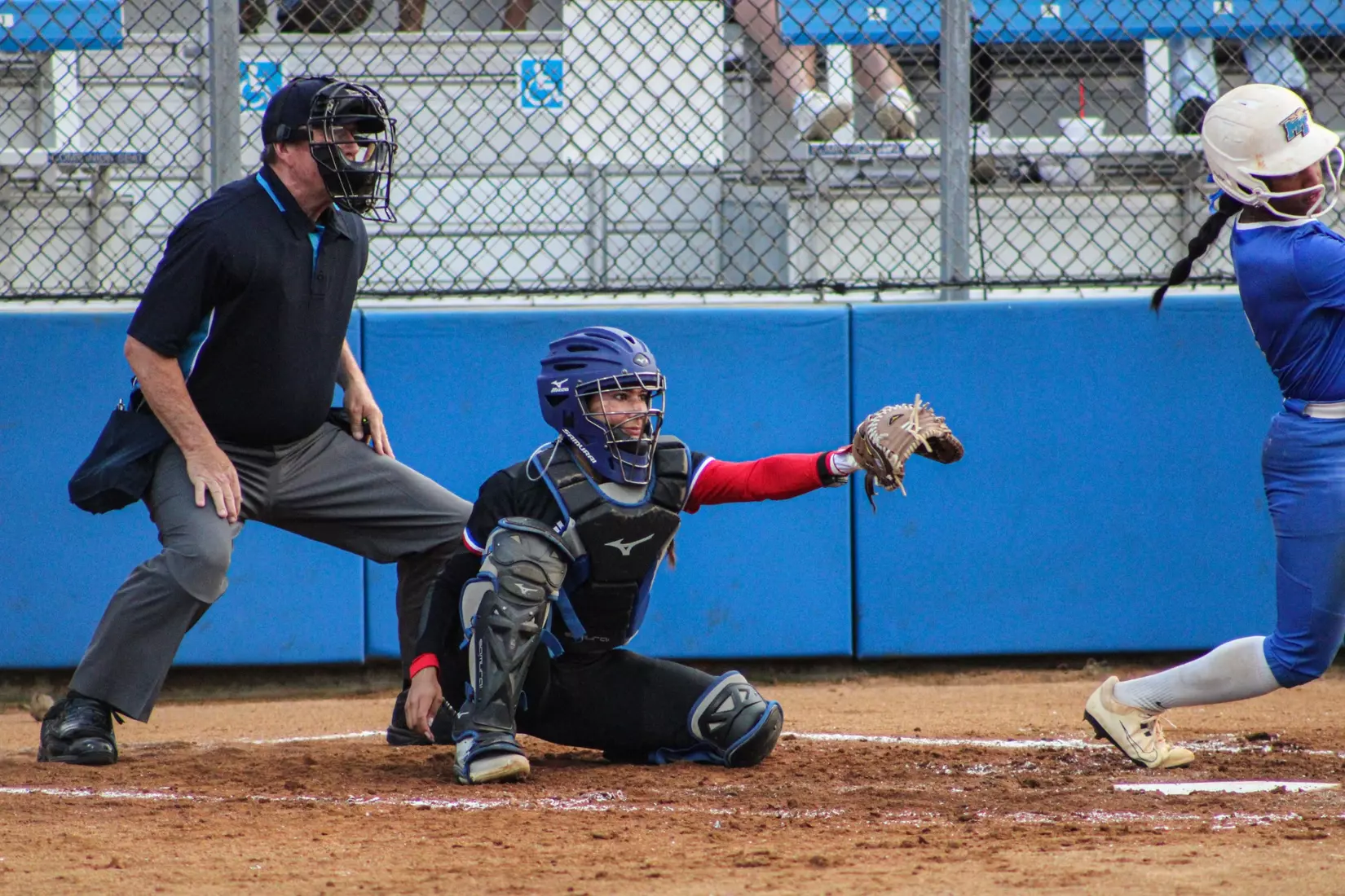 Bulldogs defeat Blue Raiders 6-4.